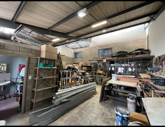 INDUSTRIAL PROPERTY TO RENT IN HENNOPSPARK